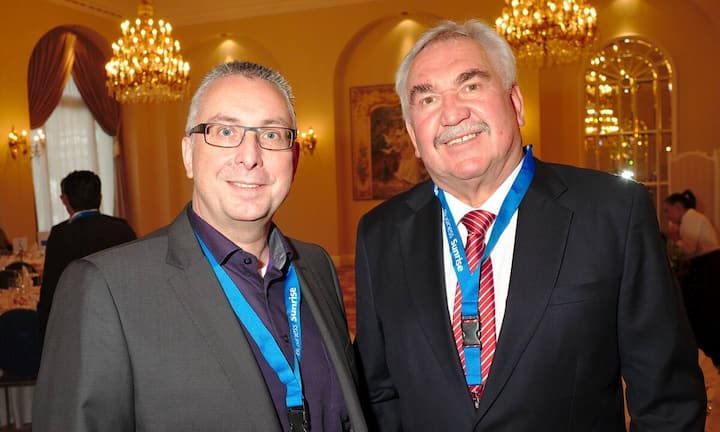 Thomas Schärer, CEO, Opera AG;
Manfred Schellhammer, CEO, Kühne + Nagel AG