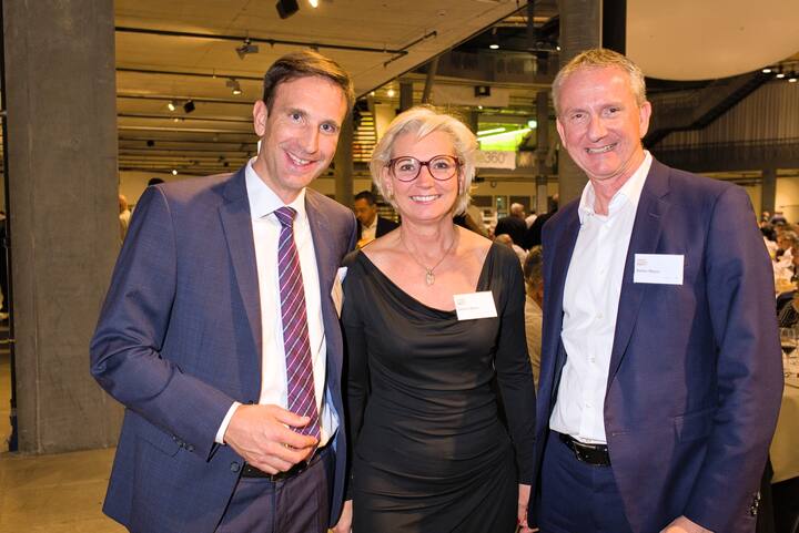 Nadir Mandioni, Geschaeftsfuehrer, Amstein + Walthert; Bettina Stach, Inhaberin, ImmoYou AG; Stefan Meyre, Mitglied der Geschaeftsleitung, Elektrizitaetswerke des Kantons Zuerich