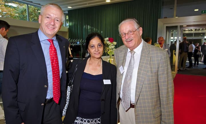 Fritz Zwicky, Maerki Baumann & Co. AG;
Ora Hutmacher, Maerki Baumann & Co. AG;
André Ginesta, Ginesta Immobilien AG