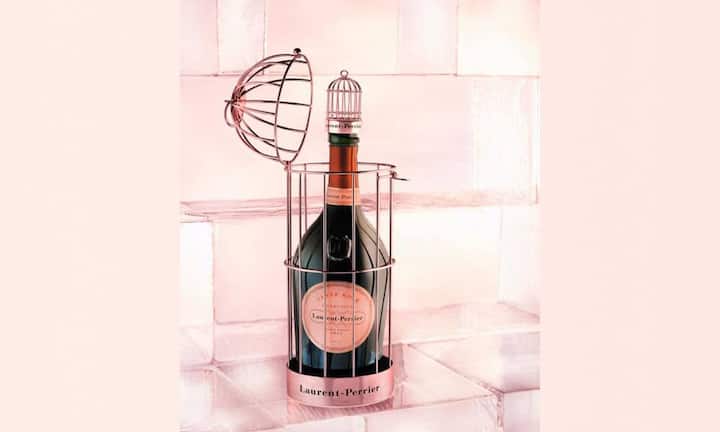 Geschenkidee Nummer 1: Champagner. Achten Sie auf eine gute Marke, damit liegt man nie verkehrt.