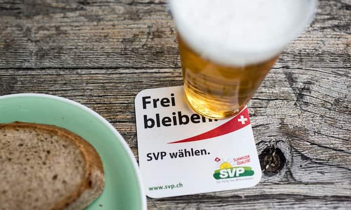 Wahlentscheidungen werden stark von Emotionen beeinflusst. Für Parteien lohnt sich daher, ihre Marke gezielt zu emotionalisieren. Welche Parteien die Rezepte der emotionalen Markenführung heute schon gut befolgen: Platz 1: SVPDie SVP ist in puncto Emotionen die klare Gewinnerin.