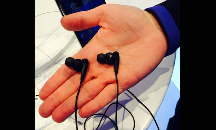 Sony hat eine clevere Idee: Es stattet die neuen Smartphones mit einer digitalen Lärmunterdrückung aus. Es braucht aber spezielle Kopfhörer dazu, die mit Mikrofonen ausgestattet sind. BILANZ