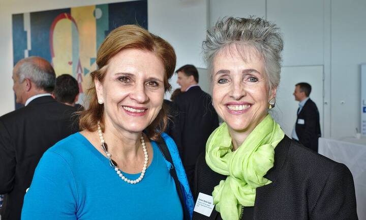 Doris Fiala, Nationalrätin FDP, Präsidentin der Schweizer Delegation am Europarat;
Carmen Walker Späh, Präsidentin FDP. Die liberalen Frauen, Regierungsrätin des Kantons Zürich;