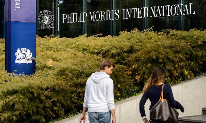 Immer lieber arbeiteten Studenten für Philip Morris International - Platz 49, plus 12 Ränge.