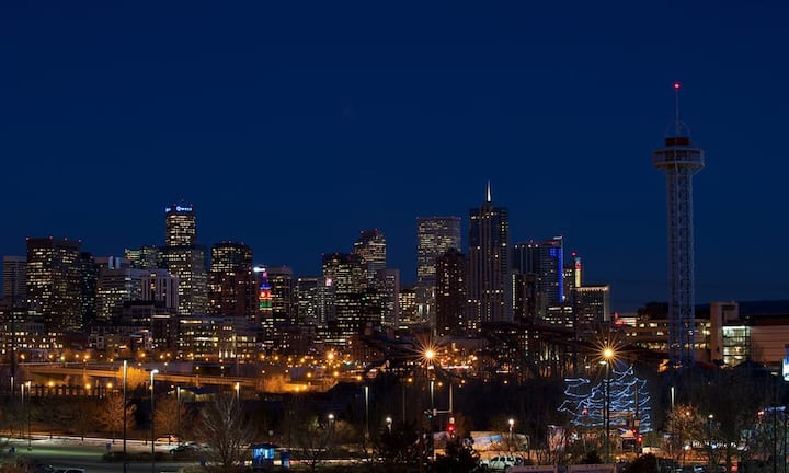 Platz 6: In Denver, CO locken die Energie-, Finanz- und Techindustrie mit aussichtsreichen Positionen zahlreiche Millennials in die Stadt. Mehr als 3 Prozent von ihnen beziehen hier ein Jahreseinkommen von mehr als 350'000 Dollar.