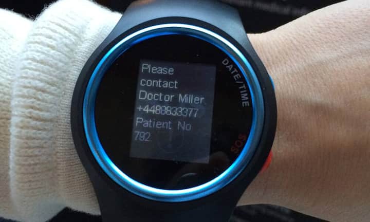 Das Guard2me ist ein Notruf- und Ortungssystem für kleine Kinder und geistig verwirrte Erwachsene. Ein Druck auf den roten Knopf sendet ein Notsignal. Der genaue Aufenthaltsort des Trägers kann jederzeit ermittelt werden - dies auch innerhalb von Gebäuden. Preis: umgerechnet 365 Franken plus eine Gebühr von 30 Franken.