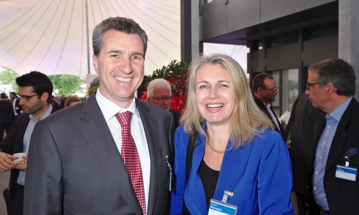 Victor Meyer, Partner, PricewaterhouseCoopers AG;
Monique Bourquin, VR, Emmi AG
