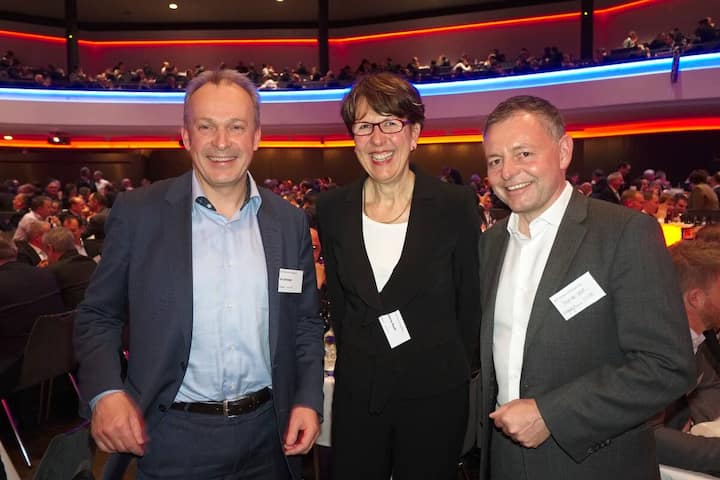 Urs Schaeppi, CEO, Swisscom AG; Susanne Ruoff, CEO, Die Schweizerische Post AG; Thomas Sieber, VRP; Orange Schweiz