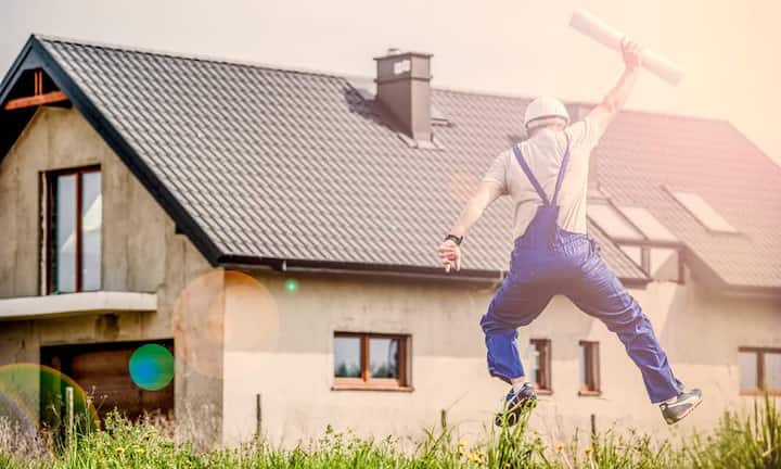 Bei der Steuererklärung kann eine Vielzahl von Steuerabzügen geltend gemacht werden. Das sind die wichtigsten Abzüge:
Unterhalt Liegenschaft: In den meisten Kantonen kann zwischen den tatsächlichen Kosten und einer Pauschale unterschieden werden. Ideal ist es, möglichst viele Arbeiten auf ein Jahr zu konzentrieren. Je nach Kanton gilt das Datum der Rechnung oder der Zahlung. Die Arbeiten dürfen den Wert nicht steigern.