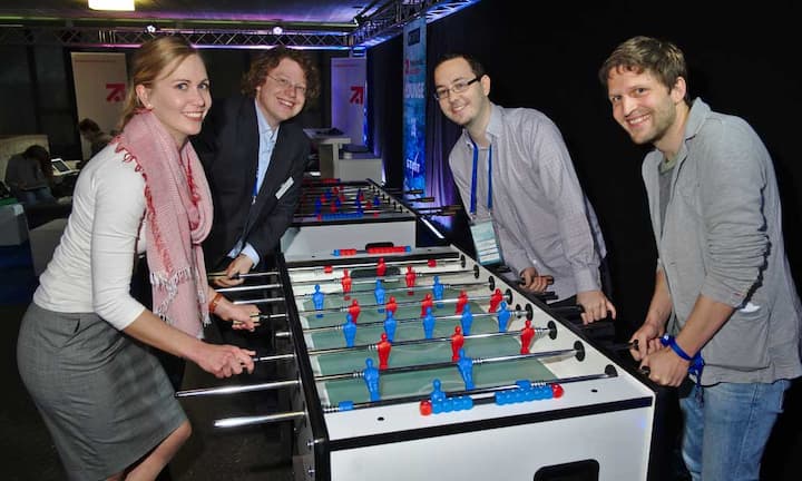 Ramona Wyss, Walder Wyss Rechtsanwälte;
David Hadad, Walder Wyss Rechtsanwälte;
Marco Kobelt, Startup, Casino VR;
Justus von Grone, CEO, zpice