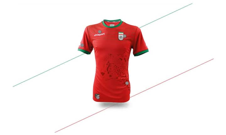 Flop: Uhlsport hat die Nati von Iran ausgestattet. Das Trikot wirkt sehr unruhig und hat viele Elemente, die irgendwie nicht stimmig sind.