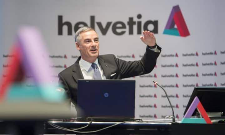 Platz 5: Helvetia Versicherungen
Etwas weniger sind es bei Helvetia. Bei der Versicherungsgruppe mit Hauptsitz in St. Gallen arbeiten 6481 Mitarbeiter. Die Bruttoprämien beliefen sich auf 9,36 Milliarden Franken - ein Plus von knapp 14 Prozent.
Keystone