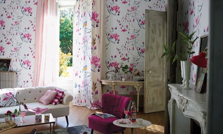 Seite für Seite blättert man mit «Colour - FarbRäume» die trüben Herbsttage fort.