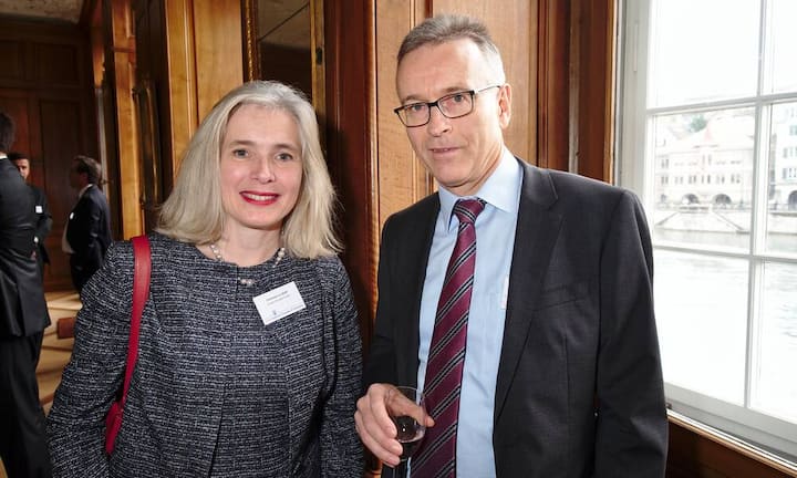 Corinne Le Goff, SVP Europe, Amgen (Europe) GmbH;
Norbert Raschle, PwC AG