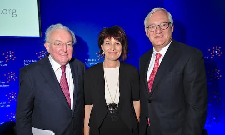 Lord Griffiths of Fforestfach, Vice-Chairman, Goldman Sachs International;
Doris Leuthard, Vize-Bundespräsidentin;
Peter Voser, Chairman, St. Gallen Foudation for International Studies (Bildbeschrieb v.l.n.r)