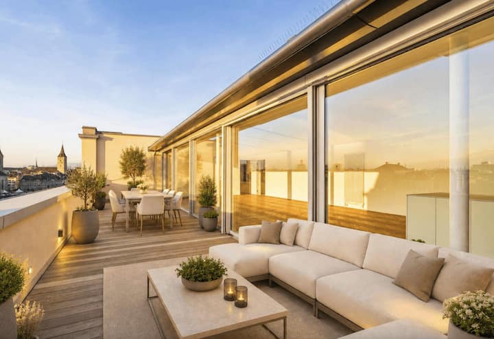 Die Terrasse ist grösser als manche Zweizimmerwohnung in der Stadt Zürich.