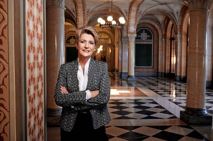 Karin Keller Sutter, Bundesrätin, Bundeshaus West, Buero