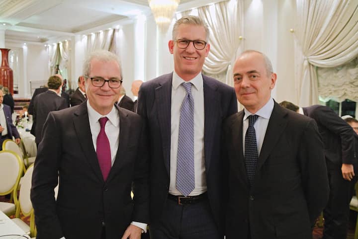 Pablo Isla; Philipp Navratil; Giovanni Caforio.