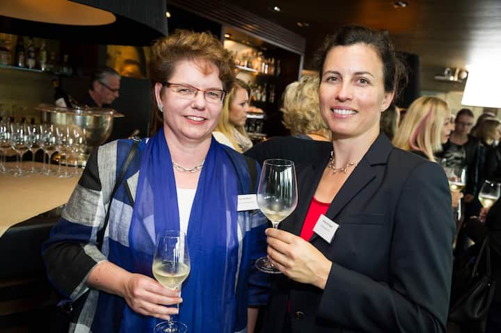 Sara-Ida Möckli - Silent Gliss International Ltd / Anke Hollnagel - Doetsch Grether AG