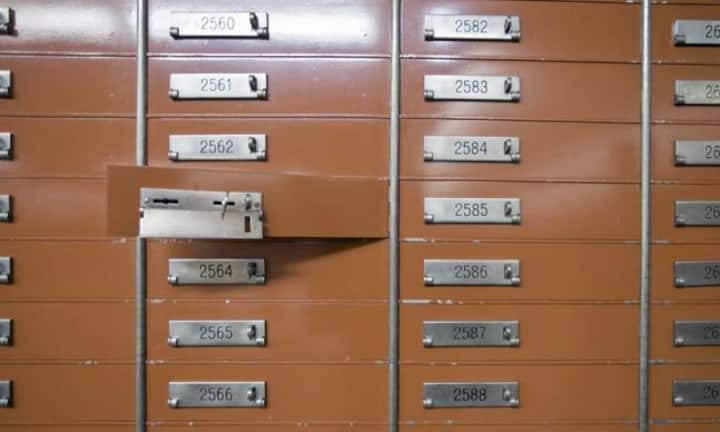 25 Banken fielen im Stresstest durch. Bei den Instituten fehlen 25 Milliarden Euro an Kapital. 13 Geldhäuser müssen die Lücke noch füllen, 12 haben dies bereits getan und ihre Bilanzen um 15 Milliarden gestärkt. Doch welches sind die fehlbaren Geldhäuser?