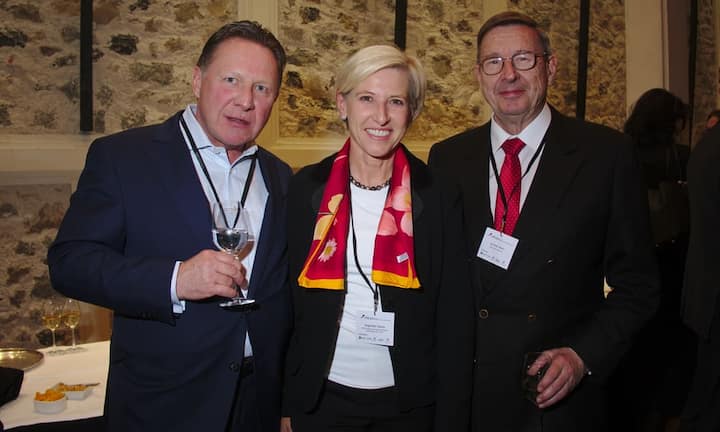 Alfred Strebel;
Ursula Hug-Felix, Partner, Prosperis Sustainable Wealth Management AG;
Erwin Brunner, Inhaber, BrunnerInvest AG