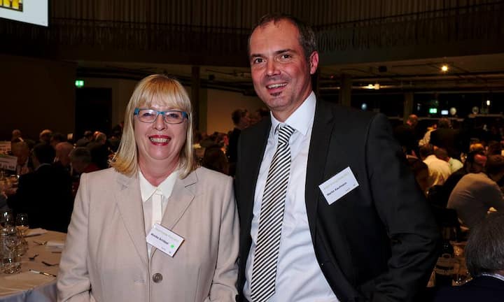 Monika Schläppi, Chefredaktorin, Haustech;
Martin Kaufmann, Geschäftsleiter, Walter Meier