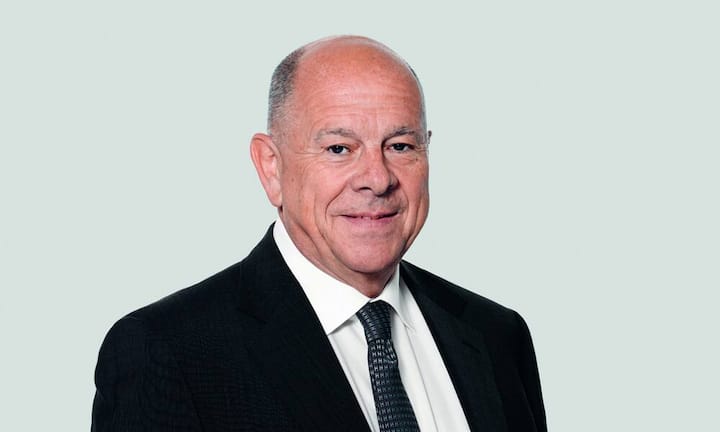 Das sind die Freunde und die Gegenspieler von LafargeHolcim-Präsident Beat Hess:Die Freunde:Als Hess im Sommer 1987 den Zusammenschluss von BBC mit Asea zu ABB aufgleisen sollte, rief er bei Homburger & Partner an. Der einzige Anwalt, der nicht in den Ferien weilte, war…