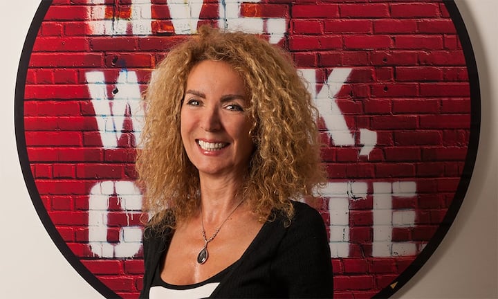 Ehe- und FamilienrechtIm Ehe- und Familienrecht werden all jene Rechtsgebiete betrachtet, die sich mit den Rechtsverhältnissen innerhalb der verschiedenen Familienformen, aber auch den unterschiedlichsten Verwandtschaftsverhältnissen beschäftigen. Dazu gehören unter anderem die Erstellung von Eheverträgen sowie Trennungs- und Unterhaltsvereinbarungen. Das Anwaltsbüro Etude de Me Anne Reiser (im Bild Anne Reiser) zählt hier zu den besten des Landes.