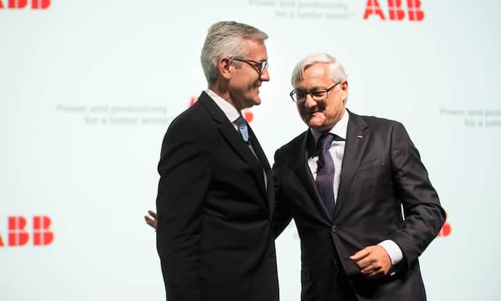 Weitere Gäste sind ABB-CEO Ulrich Spiesshofer (links) und Verwaltungsratspräsident Peter Voser…