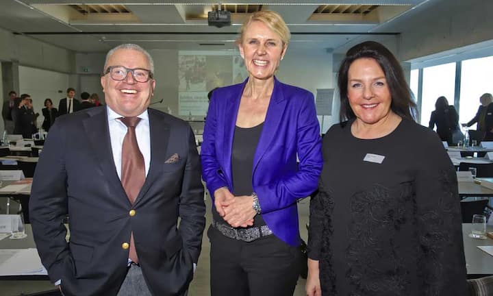 Thomas Sattelberger, Referent, u.a. Vorsitzender HR-Alliance und ehemaliger Vorstand Deutsche Telekom; Heike Bruch, Professorin & Gastgeberin, Direktorin, Institut für Führung und Personalmanagement der Universität St. Gallen; Petra Jenner, Referentin, CEO, Microsoft Schweiz Bilder: Markus Senn
