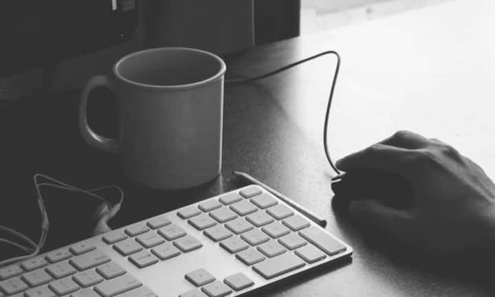 Keine unbekannten Attachments, Banners und Links öffnenWas harmlos aussieht, kann grossen Schaden anrichten. Vertrauen Sie nur Sachen, die Sie kennen, beziehungsweise bei denen Sie wissen, woher sie kommen.