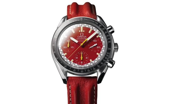 1996 - Racing SchumacherDas knallrote, wahlweise auch in Gelb erhältliche Modell Racing wurde von Rennfahrerlegende Michael Schumacher gelauncht, der 1996 Omega-Botschafter geworden war. Ausgeliefert wurde die Uhr in einer Kautschukbox, die an Formel-1-Reifen erinnerte und mit Schumachers Unterschrift  in weisser Tinte verziert war.