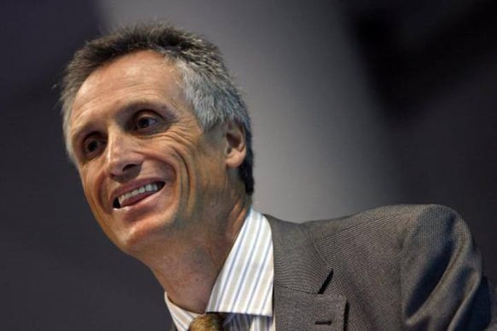 Julián Díaz schaffte es auf Rang neun. Der CEO von Dufry verdiente mit 7,7 Millionen Franken 10 Prozent mehr als im Jahr zuvor.