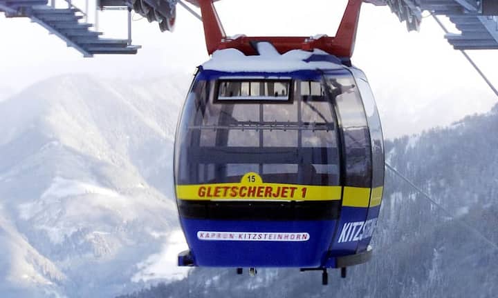 Die höchsten Trageeinrichtungen: Der Lift am österreichischen Kitzsteinhorn hat die höchsten Stützen – bis zu 113,6 Meter ragt die grösste in die Luft.   Keystone