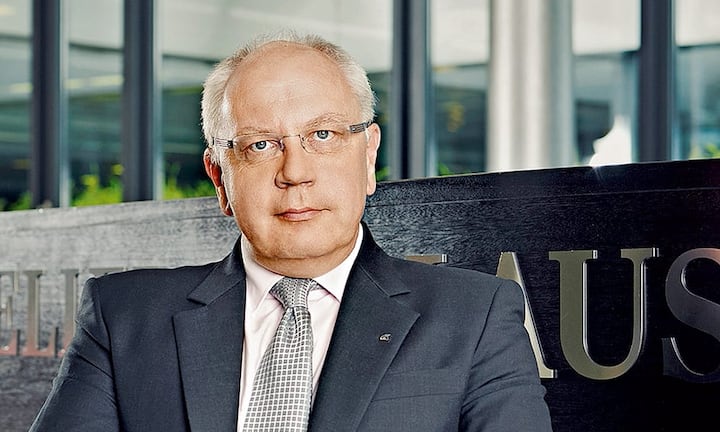 Michel Rochat:Seit 2010 führt Michel Rochat die älteste und eine der renommiertesten Hotelfachschulen der Welt. Die Ecole hôtelière de Lausanne (EHL) ist für ihre wegweisende Hochschulausbildung im Bereich Hospitality weltweit bekannt – und begehrt.