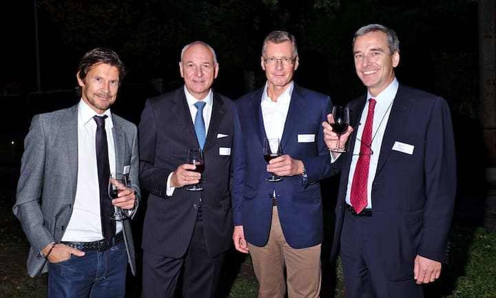 Christoph Richterich, VRP, Richterich & Partner AG;
Heinrich Lammer, Senior Banker, J.P. Morgan SA;
Christian Camenzind, Gründer, Crapera Capital;
Bruno Pfister, VRP, Rothschild Bank AG
Bilder:Markus Senn