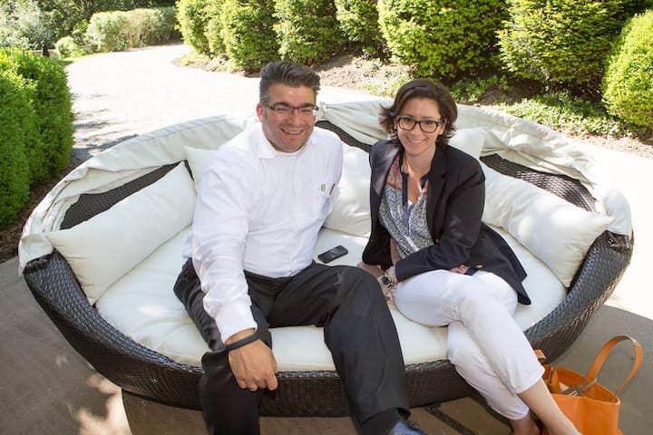 Ralph Kaebe, evoq Deutschland; Barbara Umann, DeSede AG