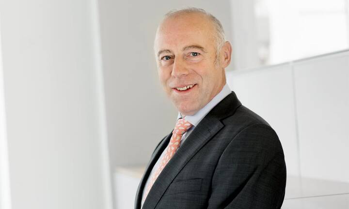 Der Fondsmanager Rudolf König sieht die Talsohle an den Börsen noch nicht erreicht. Der finale Ausverkauf mit sehr hohen Umsätzen stehe noch aus. Besonders gefährlich seien Investments in unprofitable  Biotechnologie-Unternehmen.