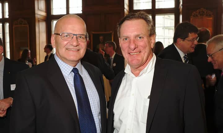 Harry Stehrenberger, Head of Banking & Capital Markets, CSC Switzerland GmbH;
George H. Schmidt, Managing Director Financial Services, Accenture AG (Switzerland)