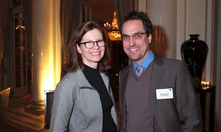 Christa Furter, CEO, iba ag;
Bernhard Emch, Geschäftsleiter, Emch Aufzüge AG