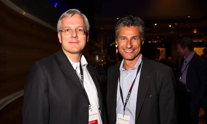 Die Gäste beim Treffen der Zurich-Minds-Community:Christoph Franz, Chairman, Roche Holding;
Urs Baumann, CEO, Partners Group Impact InvestmentsBilder: Markus Senn