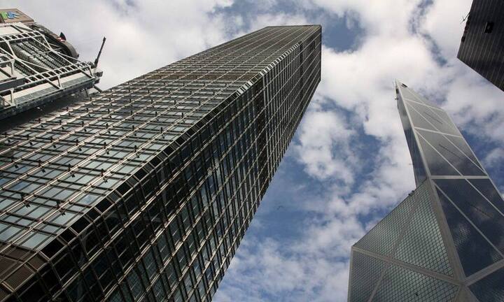 Platz 16: Bank of China Tower, Hong Kong — 2,1 Milliarden Dollar1990 präsentierte die Bank of China ihre neue Zentrale, einen 367 Meter hohen Turm. Entworfen wurde das moderne Gebäude von dem Architekten Ieoh Ming Pei, der auch die Pläne für die Glaspyramide des Louvre machte.