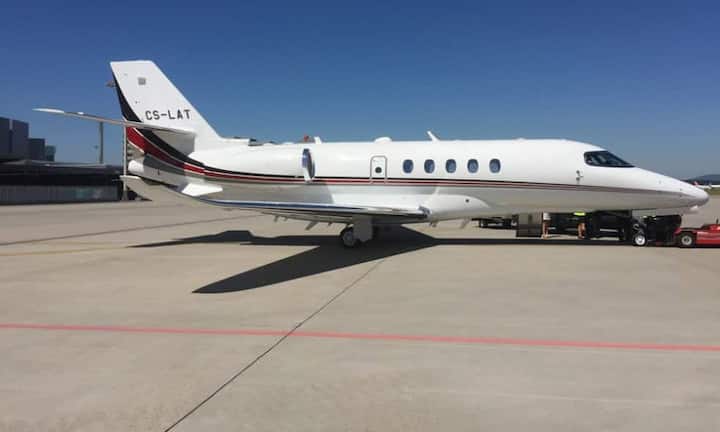 Die Firma Netjets von Warren Buffett hat 25 Exemplare des neuen Fliegers bestellt und für weitere 125 eine Option abgegeben.