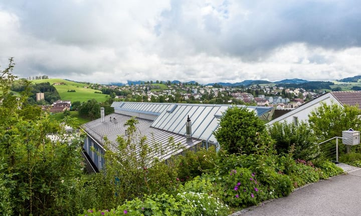 Das exklusive Wohndesign findet man nirgendswo anders. Die Liegenschaft ist ein Unikat.