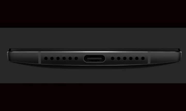 Auf der Unterseite hat das OnePlus 2 einen modernen USB-Port verbaut (Typ-C).