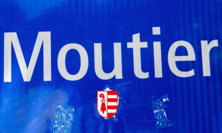 Die Glasfabrik AGC VIM hat angekündigt, den Betrieb an ihrem Standort in Moutier einzustellen. Davon betroffen sind rund 102 Mitarbeiter.