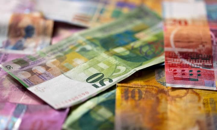 Der Umwandlungssatz in der obligatorischen beruflichen Vorsorge wird ab 2019 schrittweise von 6,8 auf 6 Prozent reduziert. Künftige Renten sinken dadurch um 12 Prozent: 100'000 Franken Altersguthaben ergeben nur noch eine Rente von 6000 Franken statt 6800 Franken pro Jahr.