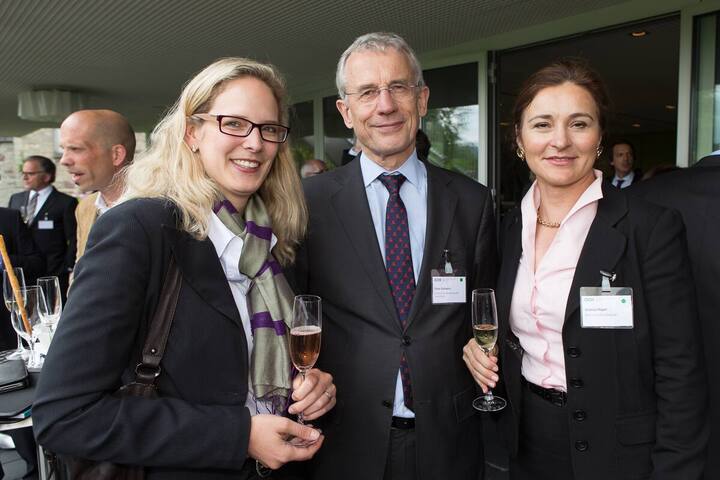 Nicole Wegmann, UBS AG; Peter Gottwald, Deutscher Botschafter in der Schweiz; Gudrun Hager, Handelsrätin der Oesterreichischen Botschaft in der Schweiz