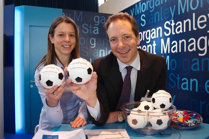 Fussball und Banking: Judith Mitterlechner, Sales Representative, Morgan Stanley; Nicolò Piotti, Managing Director, Investment Management, Morgan Stanley