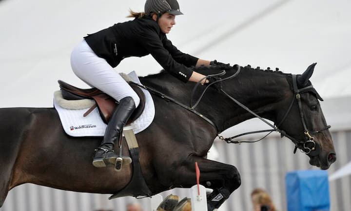 Zu den «Top 5 der Deutschen», die in der Schweiz leben, gehört die 6,5 Milliarden Franken schwere Familie Liebherr (Baumaschinen, Kühlschränke, Hotels). (Bild: Christina Liebherr, Enkelin des Gründers des Familienunternehmens; Keystone)